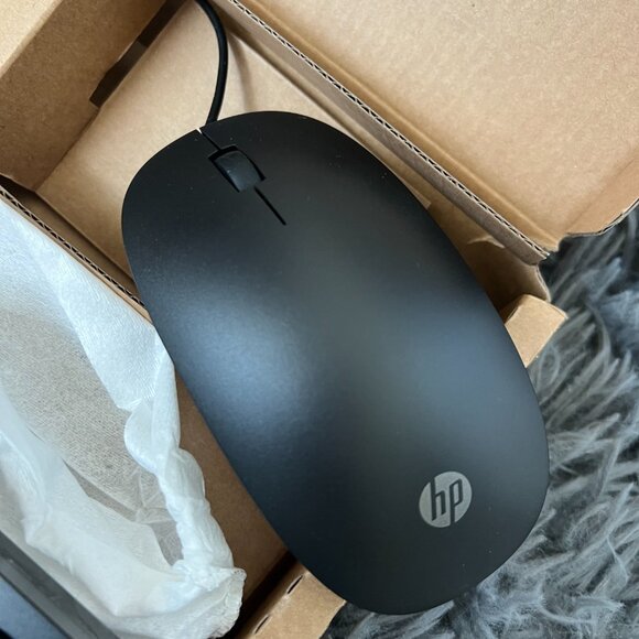 Brand NEW - Keyboard and mouse - Picture 3 of 5